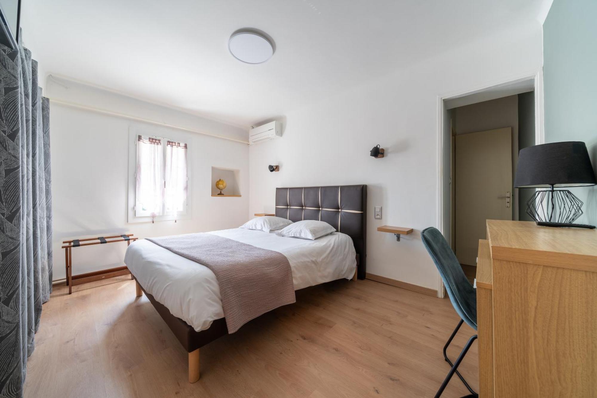 Logis Hotel Le Chene Vert Bollène Eksteriør billede