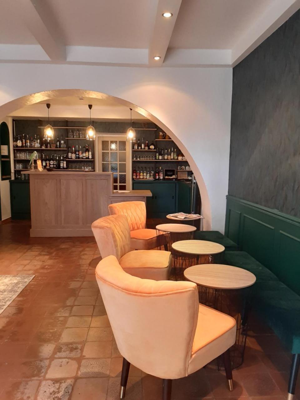 Logis Hotel Le Chene Vert Bollène Eksteriør billede